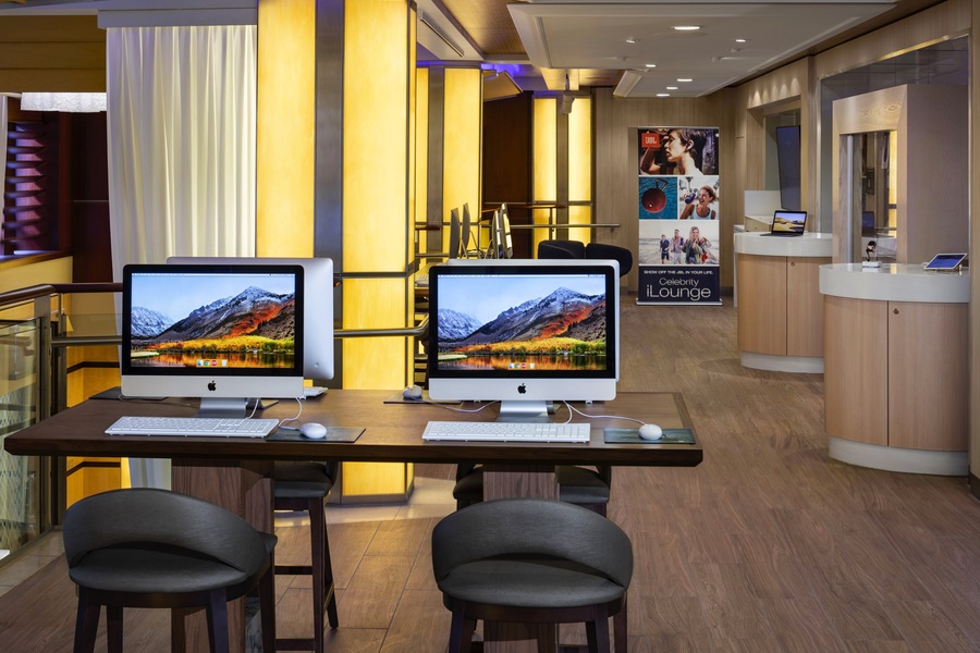 Celebrity Cruises iLounge 1.jpg